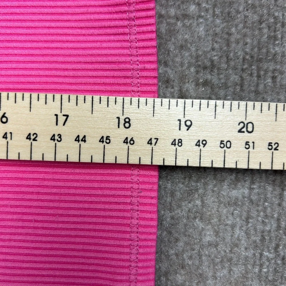 Hollister Must Have Collection Baby‎ Tee Shirt Womens Medium Pink Round Neck